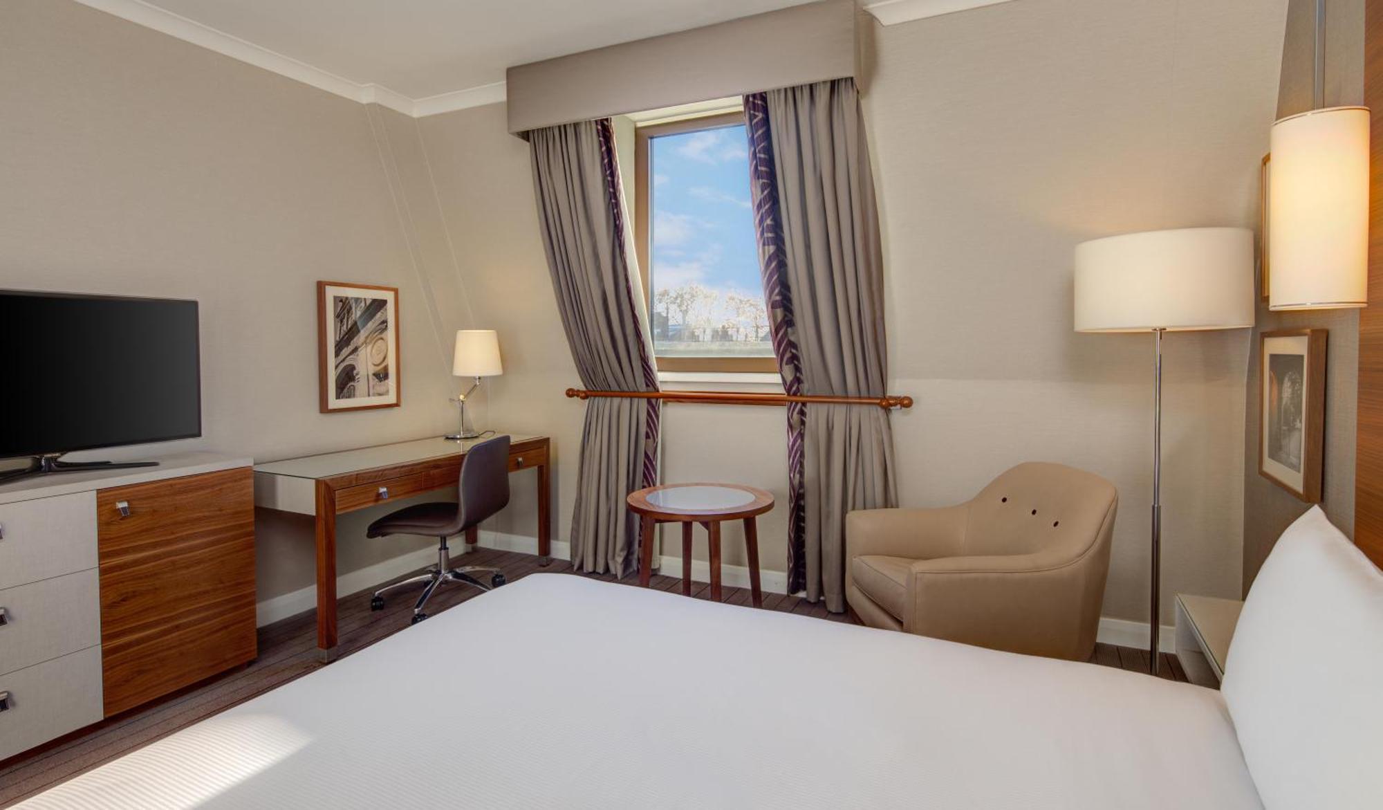 Hilton Cambridge City Centre Exterior photo